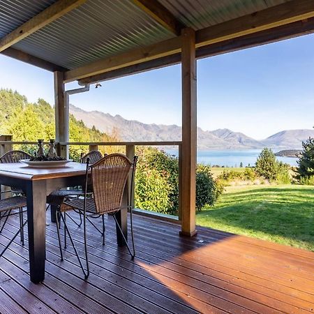 Private Cottage With Spa And Amazing Lake Views Closeburn Экстерьер фото